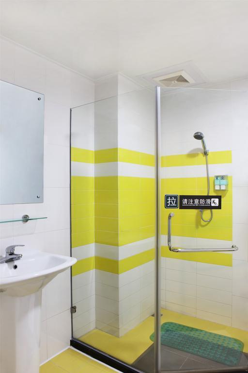 7Days Inn Niuwangmiao Metro Station Chengdu Room photo